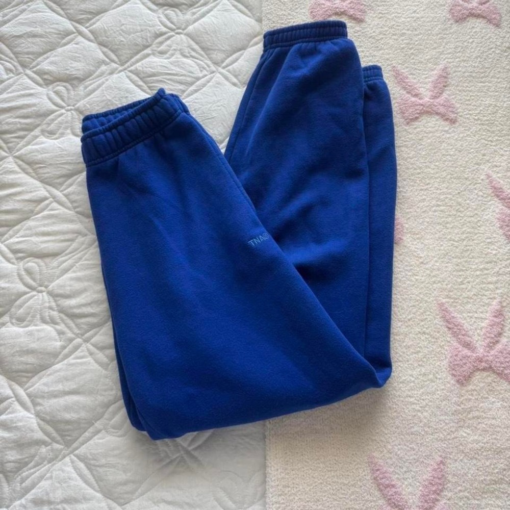 bright royal blue aritzia‎ sweatpants joggers
